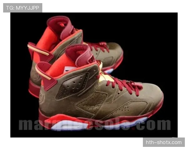 梅根·拉皮诺又和苏·伯德晒度假照——泳池边香槟配运动鞋，我刚交完房租